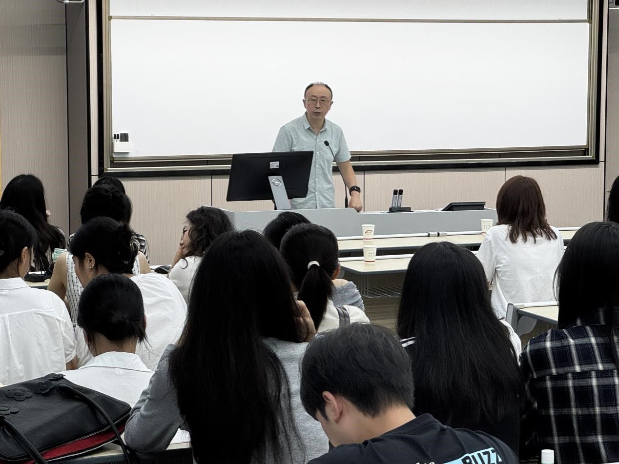 荟聚英才，共启新程：新澳门彩
2025级新生见面会圆满举行