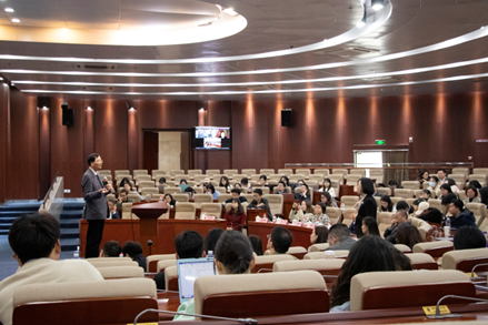 石丹理教授在新澳彩官网
开展“能力建设导向的服务学习：香港理工大学服务学习经验分享”讲座